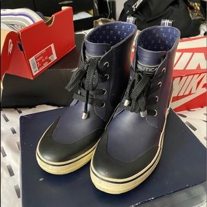 Nautica women boots